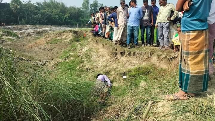 নওগাঁর মান্দায় এক ব্যক্তির লাশ উদ্ধার